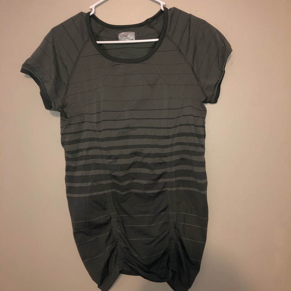 Athleta top